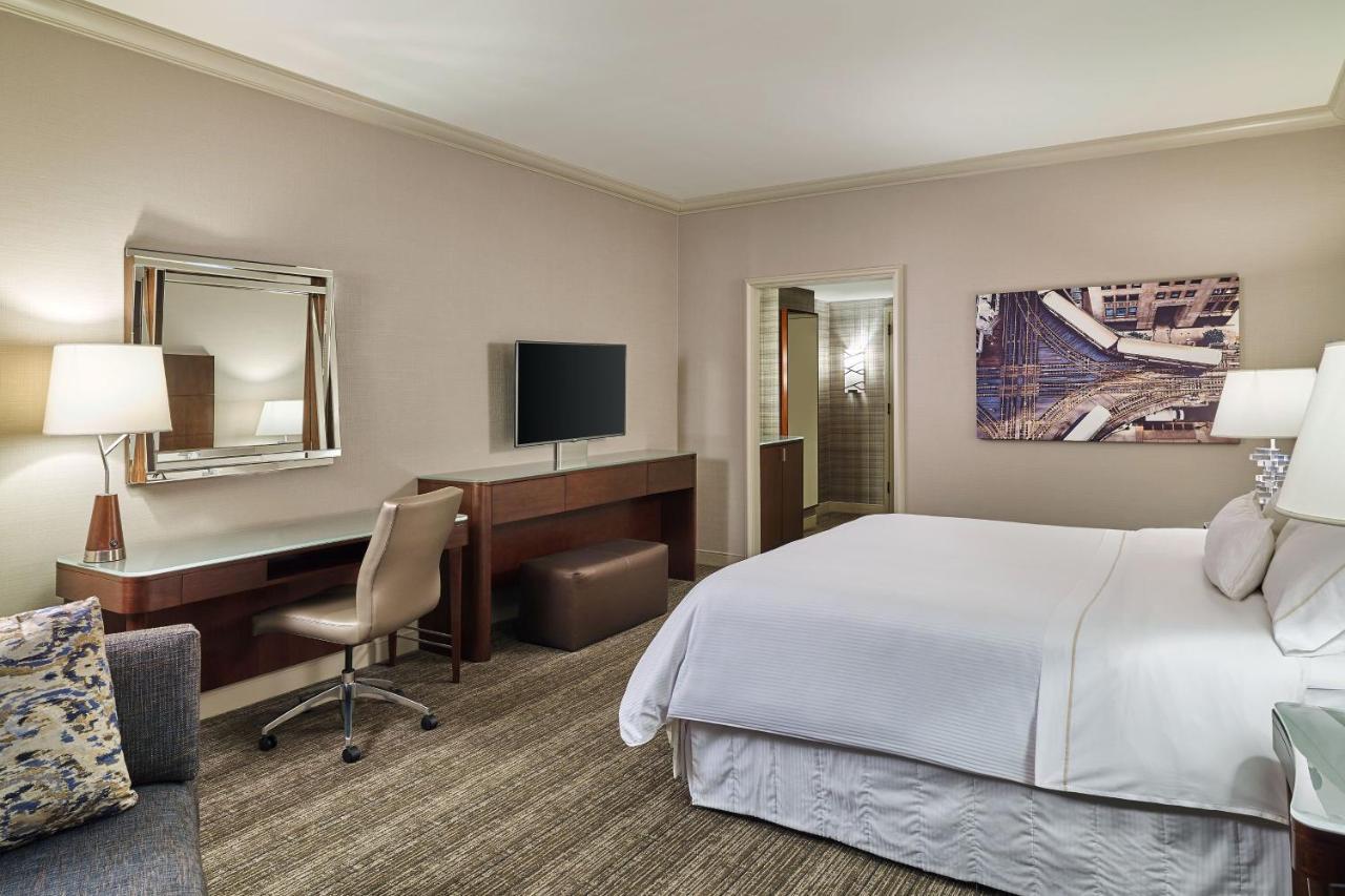 The Westin Chicago River North Bagian luar foto